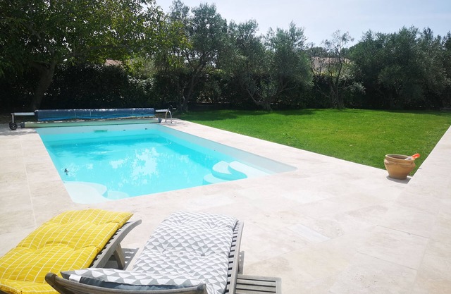 Cairanne: Modern villa with swimming pool