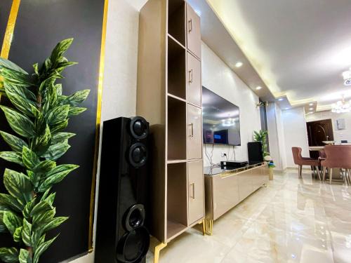 Cairo Crown Apartment including gym, spa and jacuzzi pool no visitors