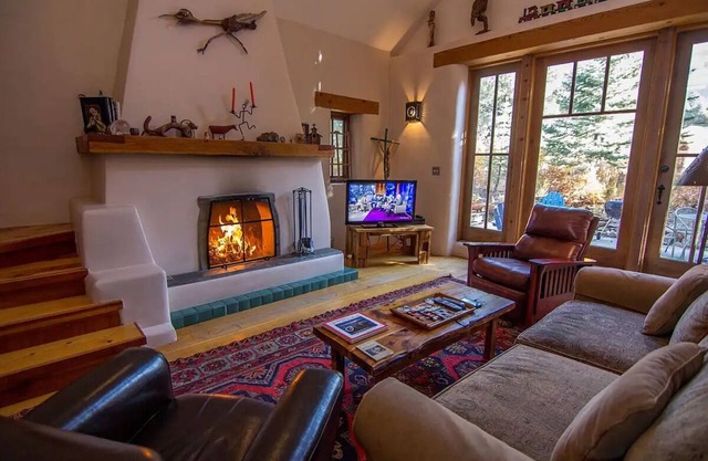 Caja de Tesoro ~ A Romantic Mountain Getaway!