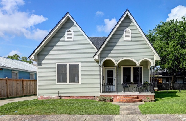 Cajun Cottage located in downtown New Iberia