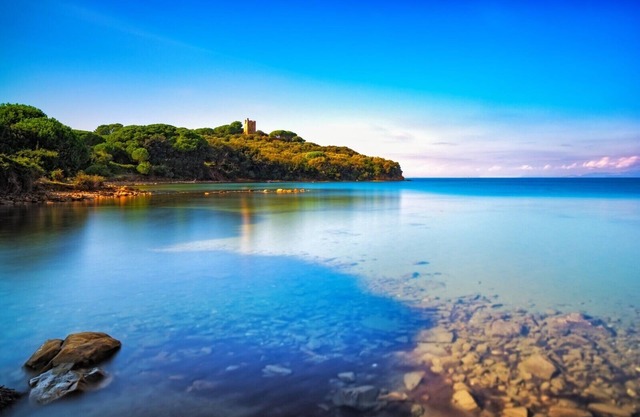 Cala Dei Pirati. Garden cottage with sea view on the Tuscan archipelago