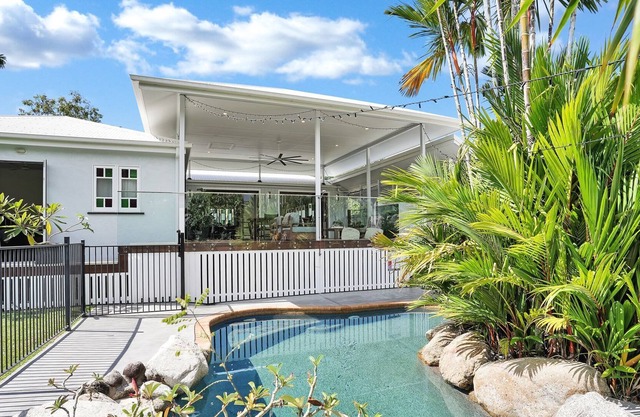 Caladenia Villa - Understated luxury in Edge Hill