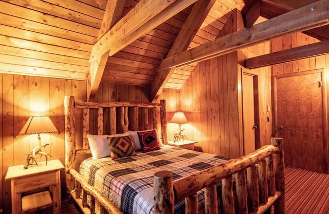 Caldera Cabin - 15 Minutes From West Yellowstone