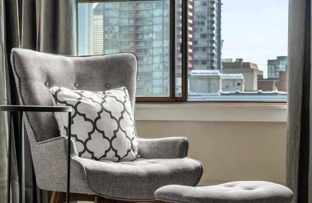 Calgary Beltline - a stylish condo stay!