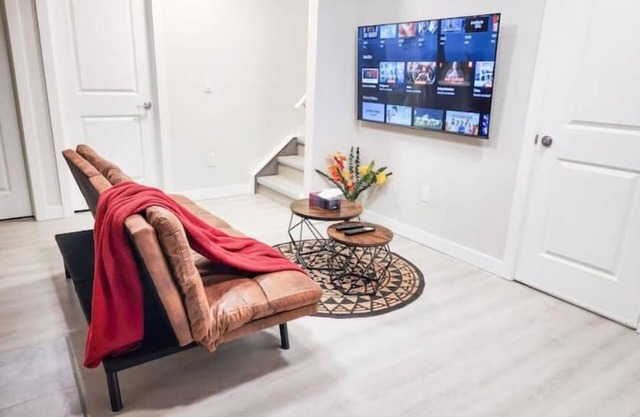Calgary Cozy Nest | 2BR Suite