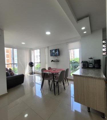 Cali Piso 3-03 Sector Sur Valle Del Lili Amplio Apartamento