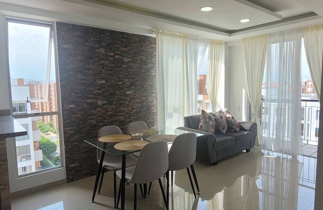 Cali Valle Del Lili apartamento piso 10 moderno y hermosa vista.