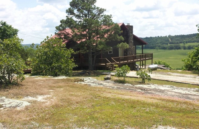 Calico Rock Cabin-500 Calico St (390 Chessmond Ferry Rd) viendo el río Blanco