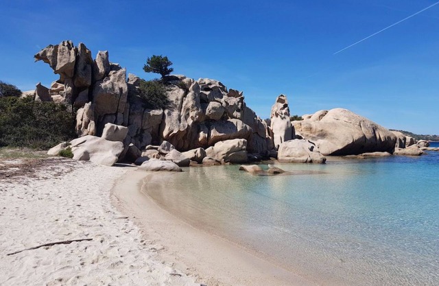 Apartamento tranquilo y espacioso a 10 minutos de impresionantes playas.