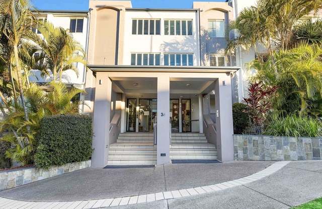 Caloundra Central Apartments Unit 2062 Battery Hill