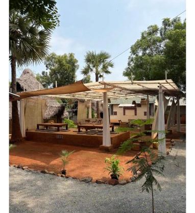 Camaraderie Homestay, Cafe & Restaurant
