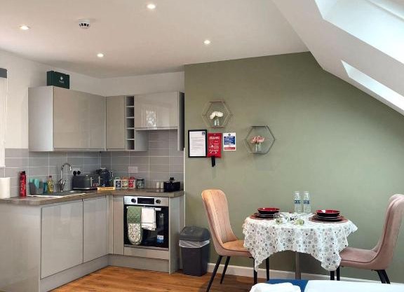 Cambridge Studios and Suites by Tas Accommodations
