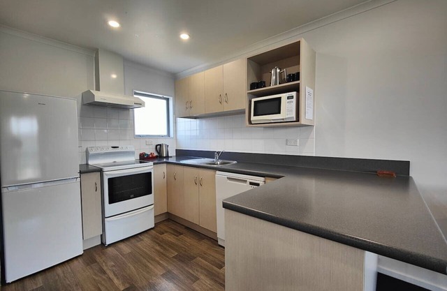 Camden Court Apartment