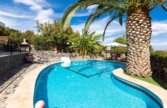 Camellia House! Piscina privada y zonas de relax! ¡Ideal para parejas o familias!