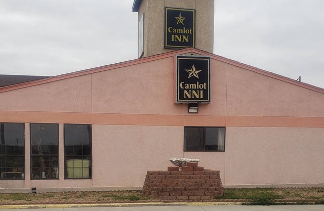 camlot inn motel