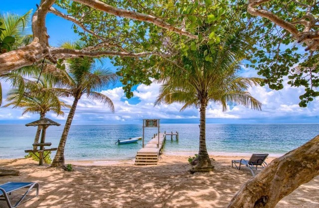 CAMP BAY LODGE