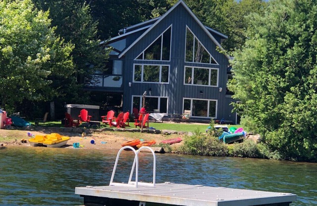 Camp David Beautiful five bedrooms Private beach