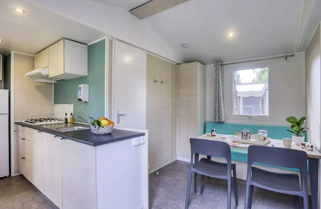 Camping Romanée La Plage **** - Comfort mobile home 3 rooms 4 people