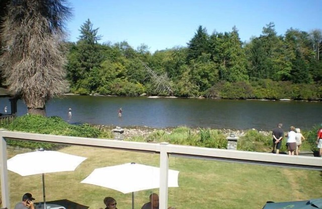 Campbell River Lodge by Riverside