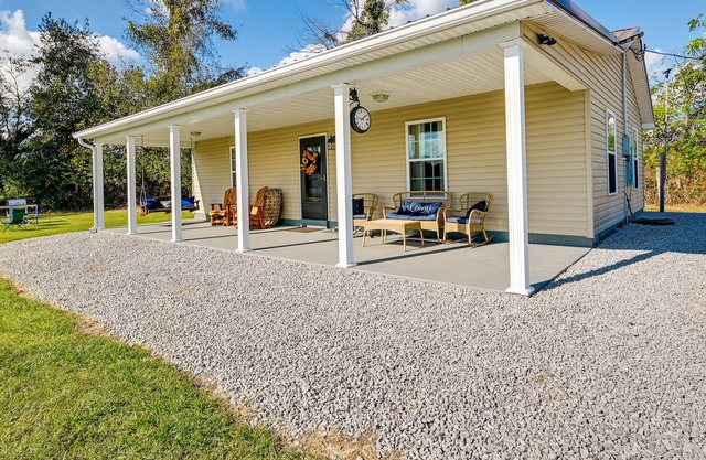 Campbellsville Haven on 63-Acre Farm!