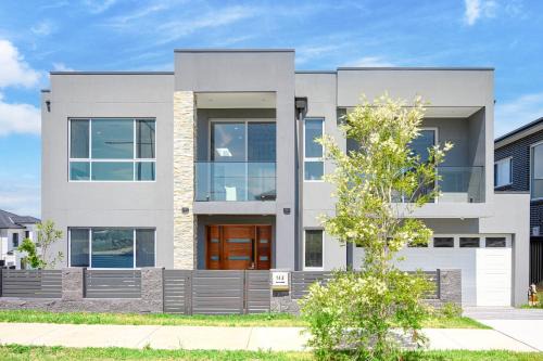 Campbelltown Sweet 5Br house with WiFi&Parking