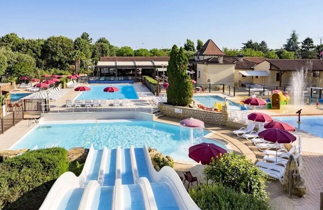Camping les Péneyrals***** - Privilege Cottage TV LV Clim 3 rooms 4 people 1 bathroom