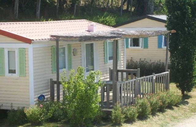 Camping 3 étoiles - Piscine - efaaea