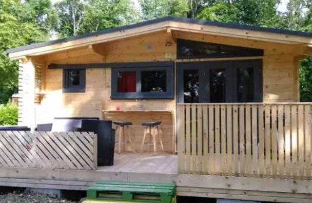 Camping 2 étoiles - Piscine - eecead