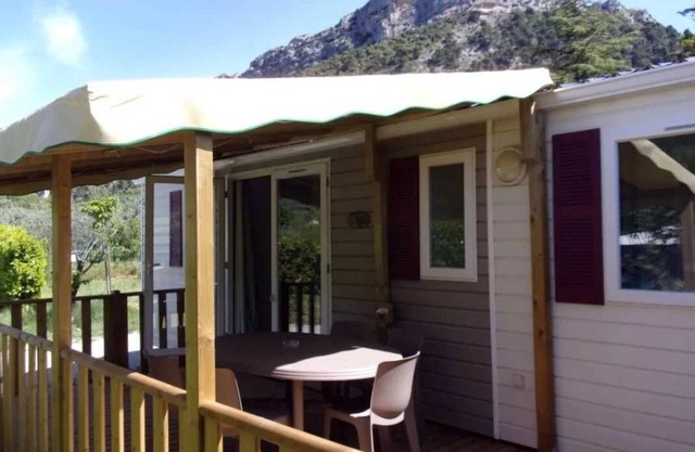 Camping 3 étoiles - Piscine - cbgcaia