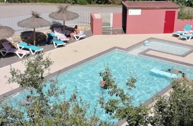 Camping 3 étoiles - Piscine - ef0iba