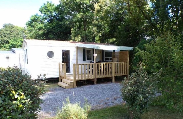 Camping 3 étoiles - Piscine - ccaaffa