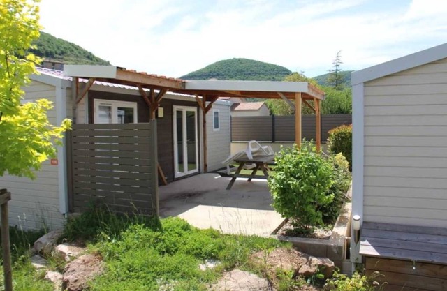 Camping 4 étoiles - Piscine - ccbagbf