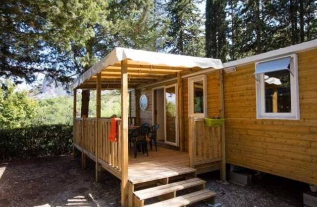 Camping 4 étoiles - Piscine - eebbbh
