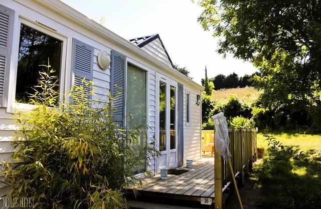 Camping de la Baie de Térénez *** - STANDARD SAVANAH TV mobile home - 2 bedrooms 28m² 5 people