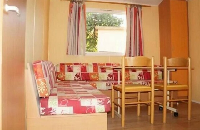 Camping Flower la Châtaigneraie**** - Standard 3-room mobile home for 4 people