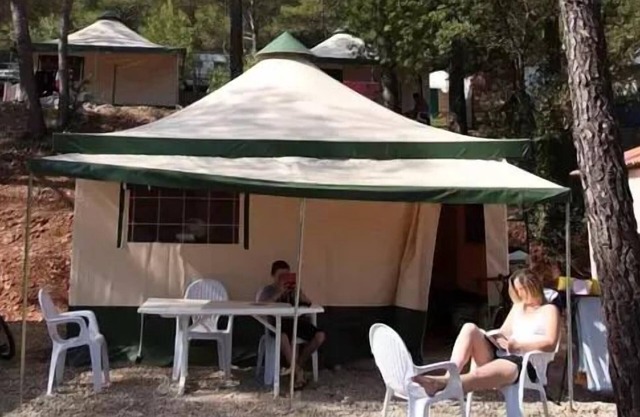 Camping Les Cadenières **** - Bungalow Descubrimiento de Cyrus 3 habitaciones 5 personas (sin sanitarios)