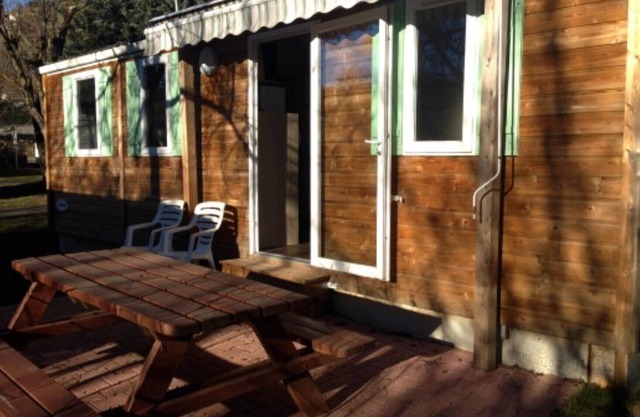 Camping Enclave Mobil-Home "LYS" 6pers