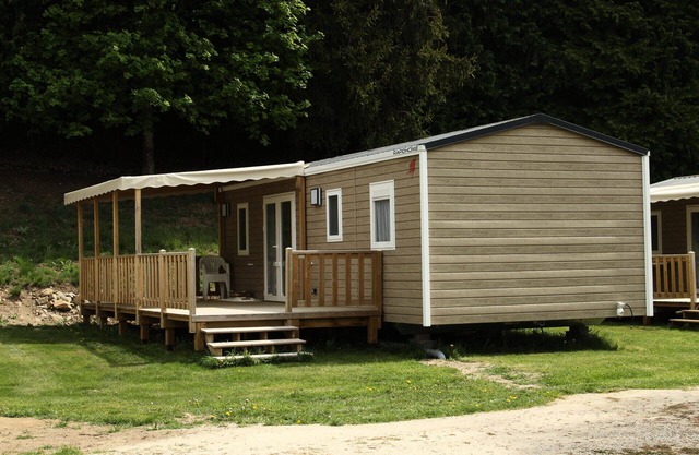 Camping le Lignon *** - Mobile home Petunia 4 rooms 6/8 people