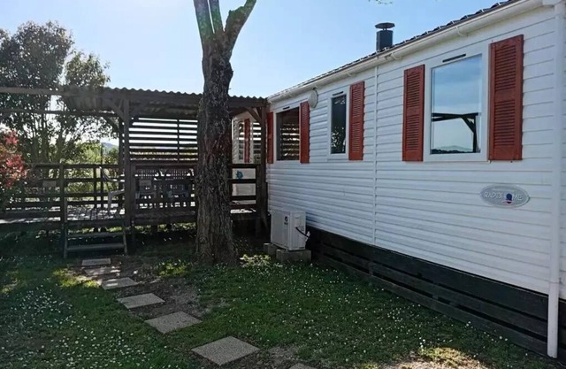 Camping l'Olivier *** - Loft Clim casa móvil 4 piezas 6 personas