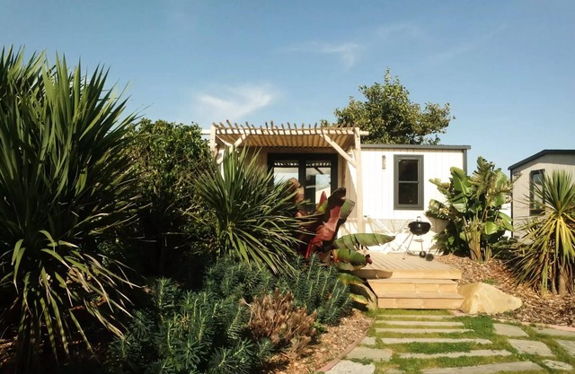 Camping La Côte des Légendes *** - Exotic Garden Cottage - 2 Bedrooms 4 people
