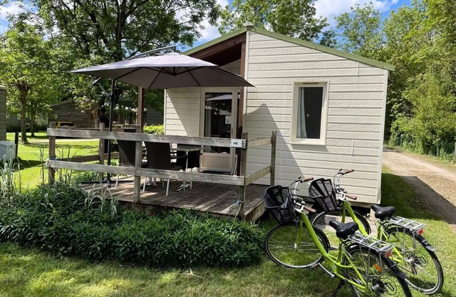 Camping La Venise Verte **** - COMFORT chalet 29 m² (2 bedrooms) + 11m² terrace + TV for 5 people