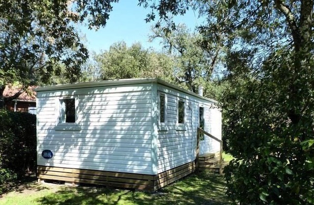 Camping Le Martinet Rouge *** - Casa móvil 3 habitaciones 6 personas Jardín