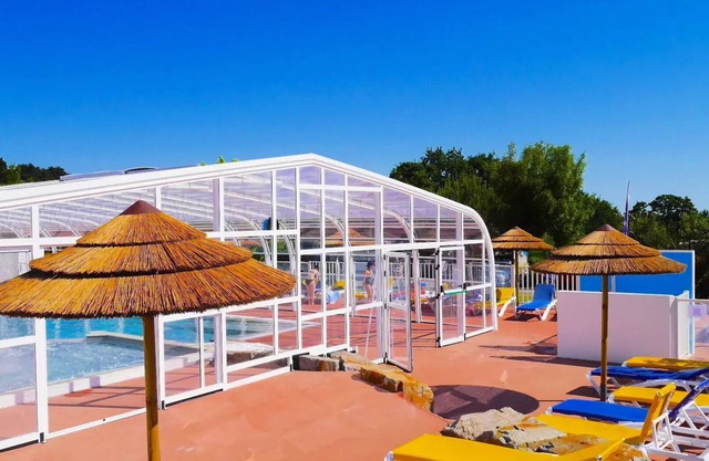 Camping Les Brillas*** - Quattro 5 room mobile home 8 people