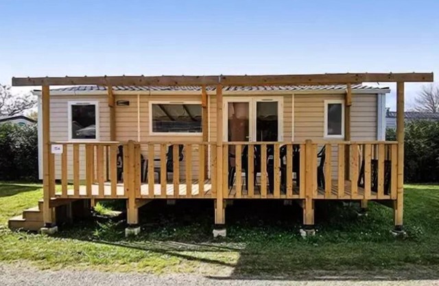Camping Loyada**** - Comfort XL 4-room mobile home for 6 people with air conditioning