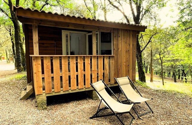 Camping Sunêlia La Clémentine **** - Chalet Prestige 13m² - 1 chambre - Terrasse couverte 8m² 3 personnes