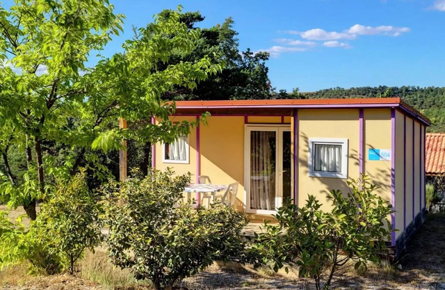Camping Ushuaia Villages le Lavandin *** - Bungalow Lavande 4 persons