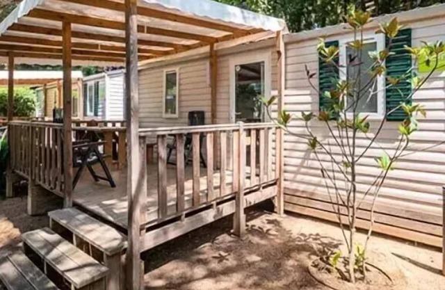 Campsite Domaine de la Sainte Baume**** - Comfort mobile home 2 rooms for 2 people Air-conditioned + TV