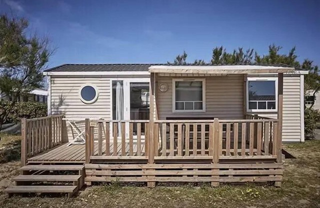 Campsite Eurocamp Village de la Guyonnière ***** - Mobile home Premium 4 rooms 6 people air-conditioned