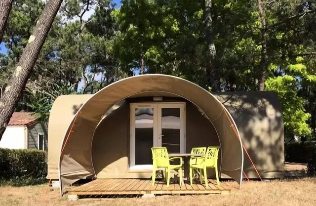Campsite Flower Les Biches**** - Coco Sweet 3 Rooms 4 People Without Toilet Blocks