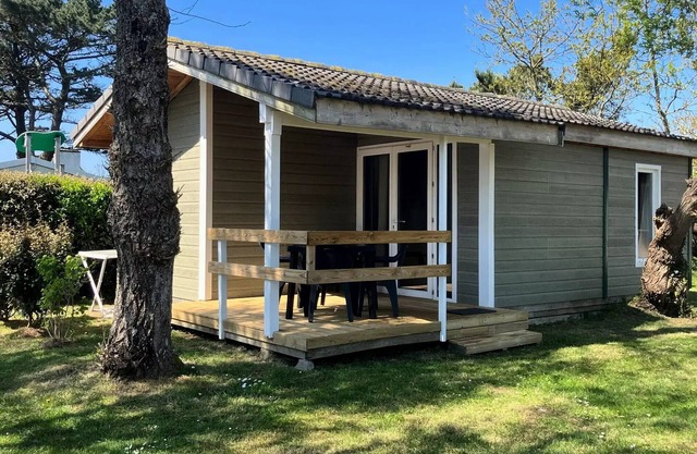 Camping Kerlaz *** - Chalet SUN 3 Habitaciones 5 Personas